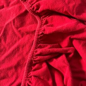 Garnet Hill | Double/Full Sized Flannel Fitted Sheet | 100% Cotton | Red